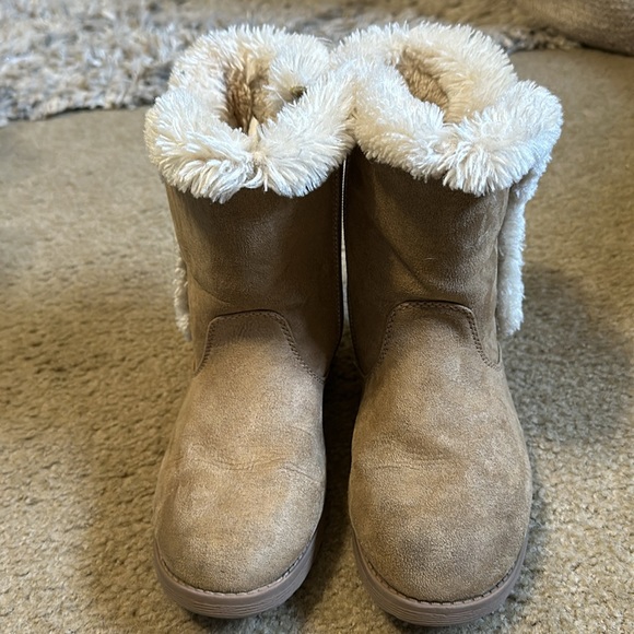 Cat & Jack Hadlee Style Sheerling Boots - Picture 6 of 7